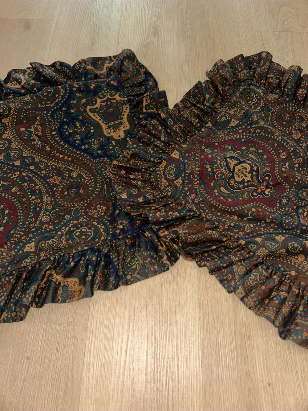 🌻 Ralph Lauren WESTHEATH Paisley ruffled throw pillow covers vintage x 2